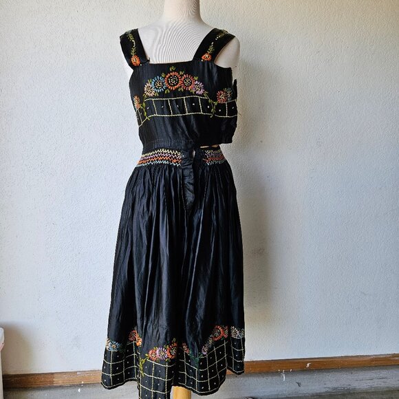 Vintage Dresses & Skirts - Vintage 1930s Rare Black Embroidered Floral Hungarian Czech Pinafore Dress Small